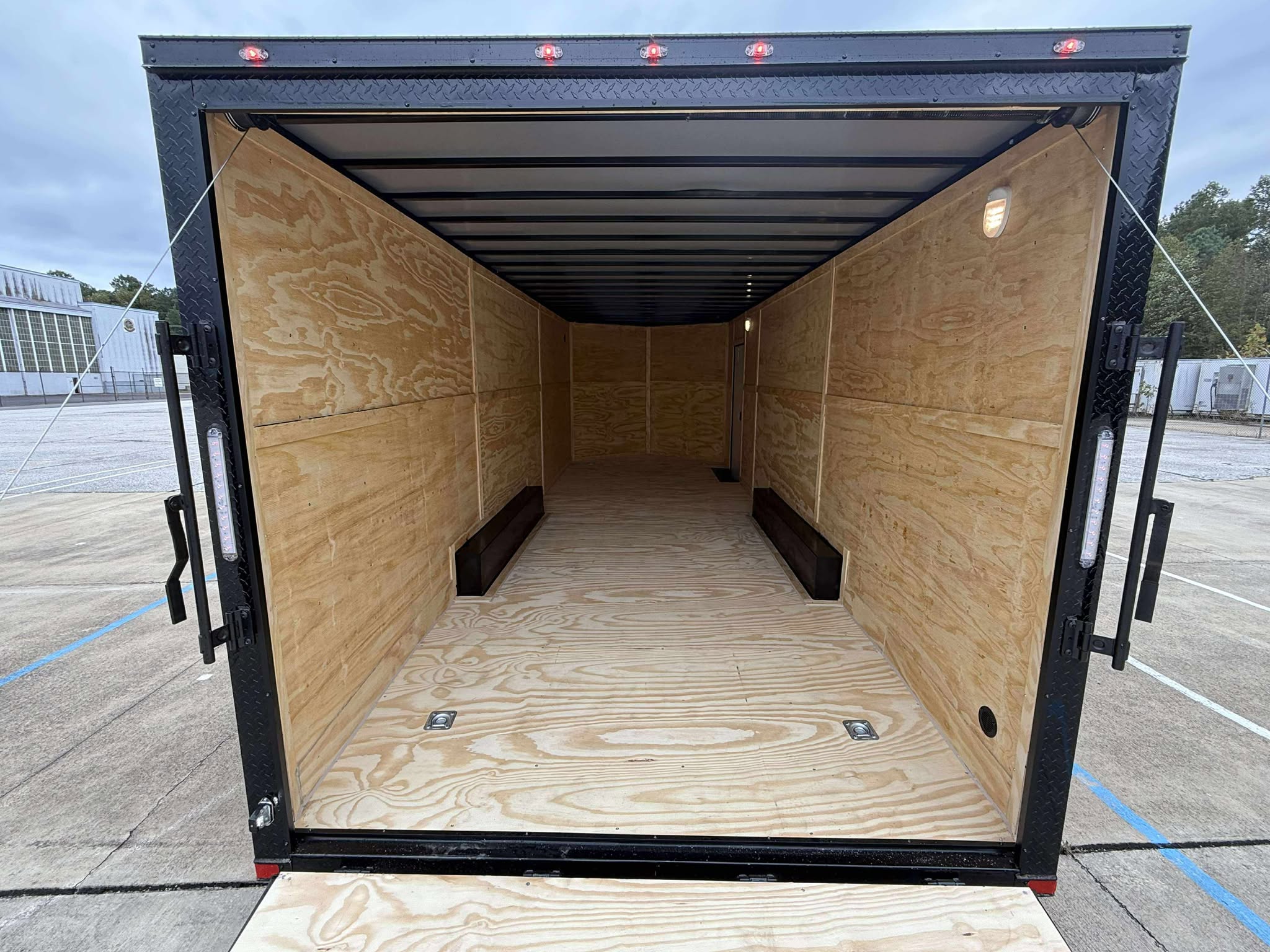 8.5'x24' Enclosed Car Trailer rental for hire in Maryland - Professional trailer rental service 6