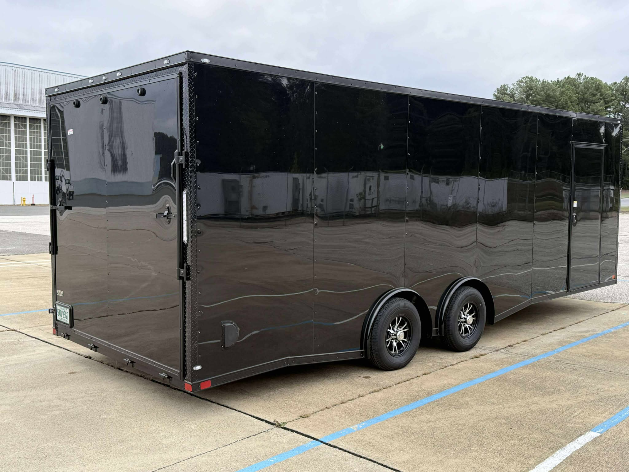 8.5'x24' Enclosed Car Trailer rental for hire in Maryland - Professional trailer rental service 9